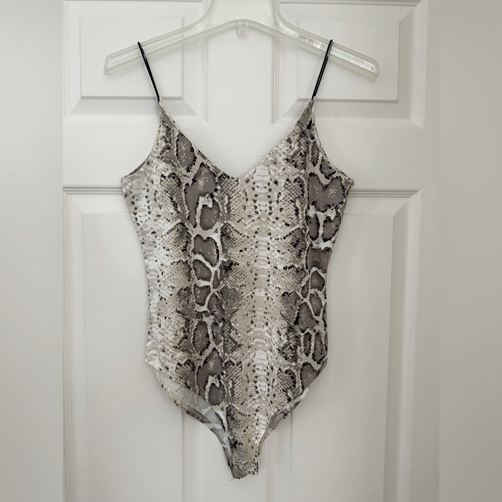NWOT Women’s Snake Gaze Bodysuit